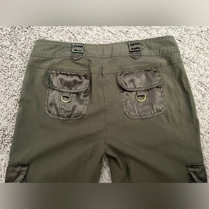 RARE Vintage City Streets Olive Green Straight Leg Cargo Pants W/ Satin Details.
